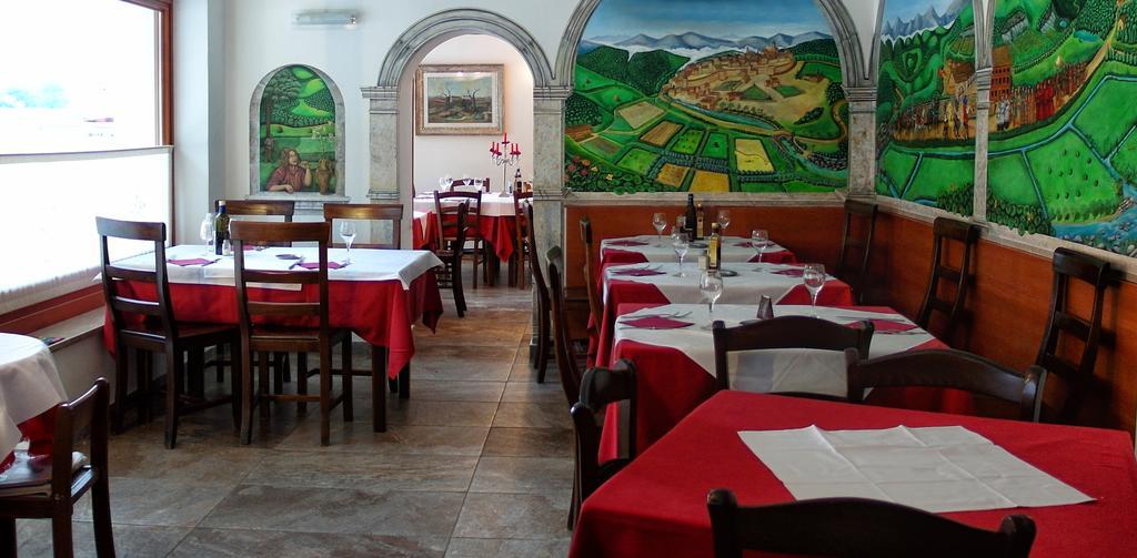 Locanda Del Re Feltre Exterior photo